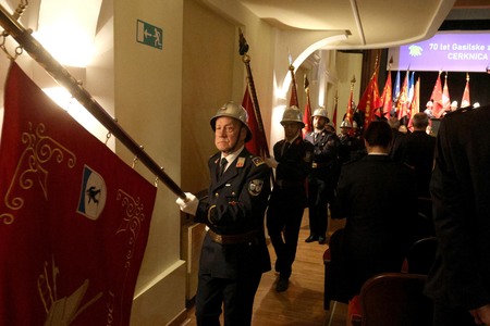 SVEČANA SEJA  GASILSKE ZVEZE CERKNICA 79 FOTO LJUBO VUKELIČ